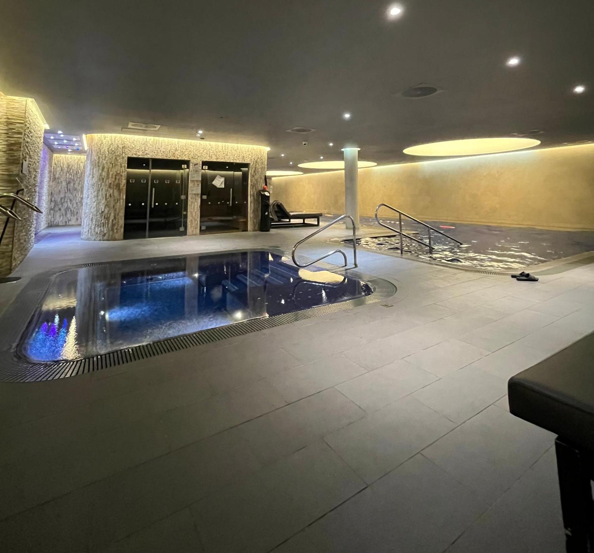 Luxury Modern 2 Bed Flat With Balcony And City View - Canary Wharf City Center Londra Esterno foto