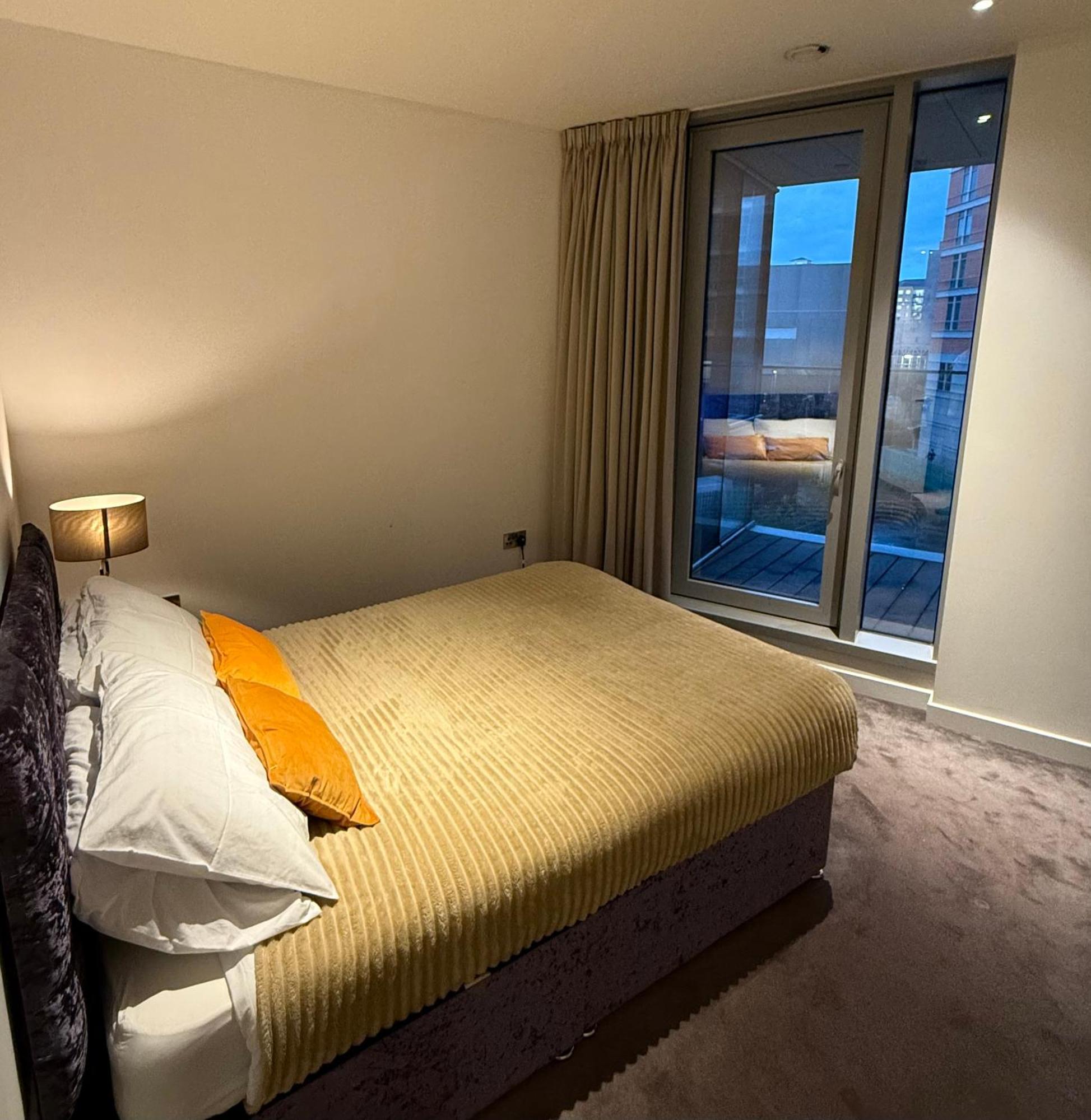 Luxury Modern 2 Bed Flat With Balcony And City View - Canary Wharf City Center Londra Esterno foto